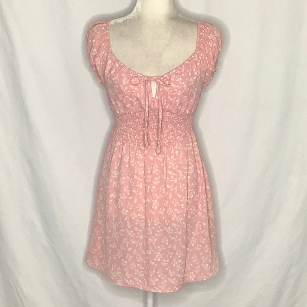 Love Tree Smocked Milkmaid Ditsy Floral Dress Size S - Picture 13 of 14